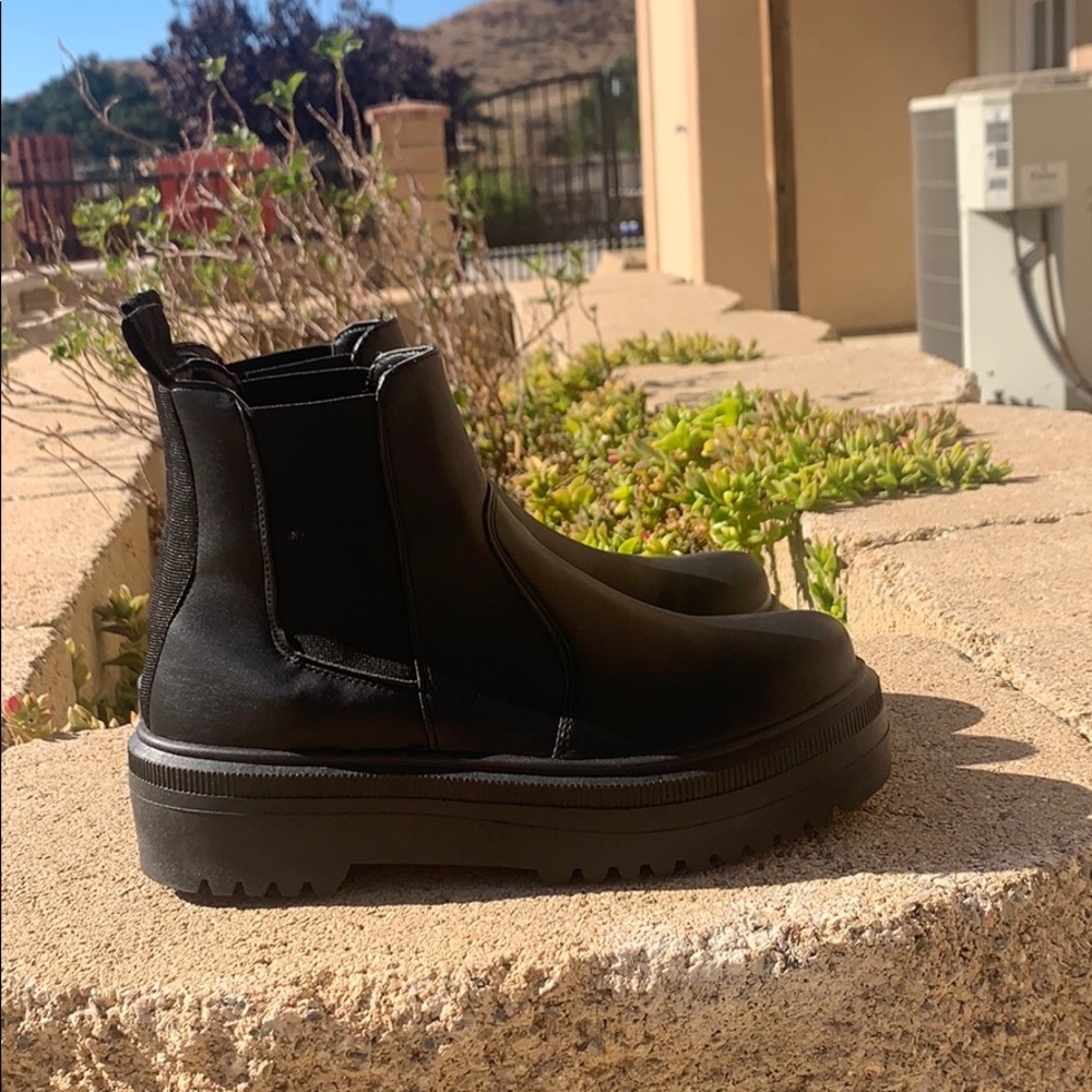 SOLD - Picture 4 of 4